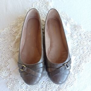 Easy Spirit Size 6.5M Woman's Slip On Shoes Flats Brown/Taupe Leather